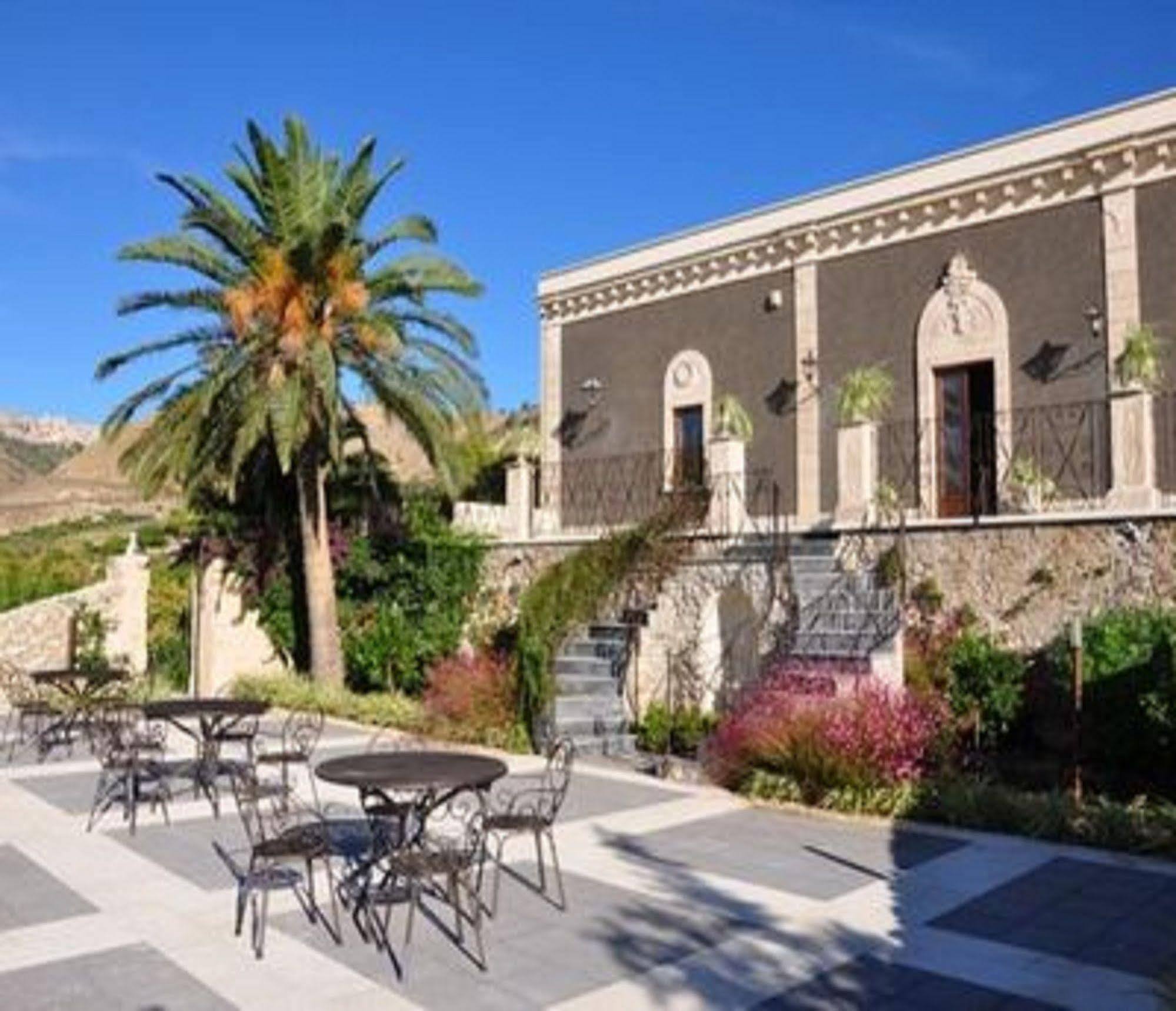 Vecchia Dimora Resort Centuripe Exterior photo