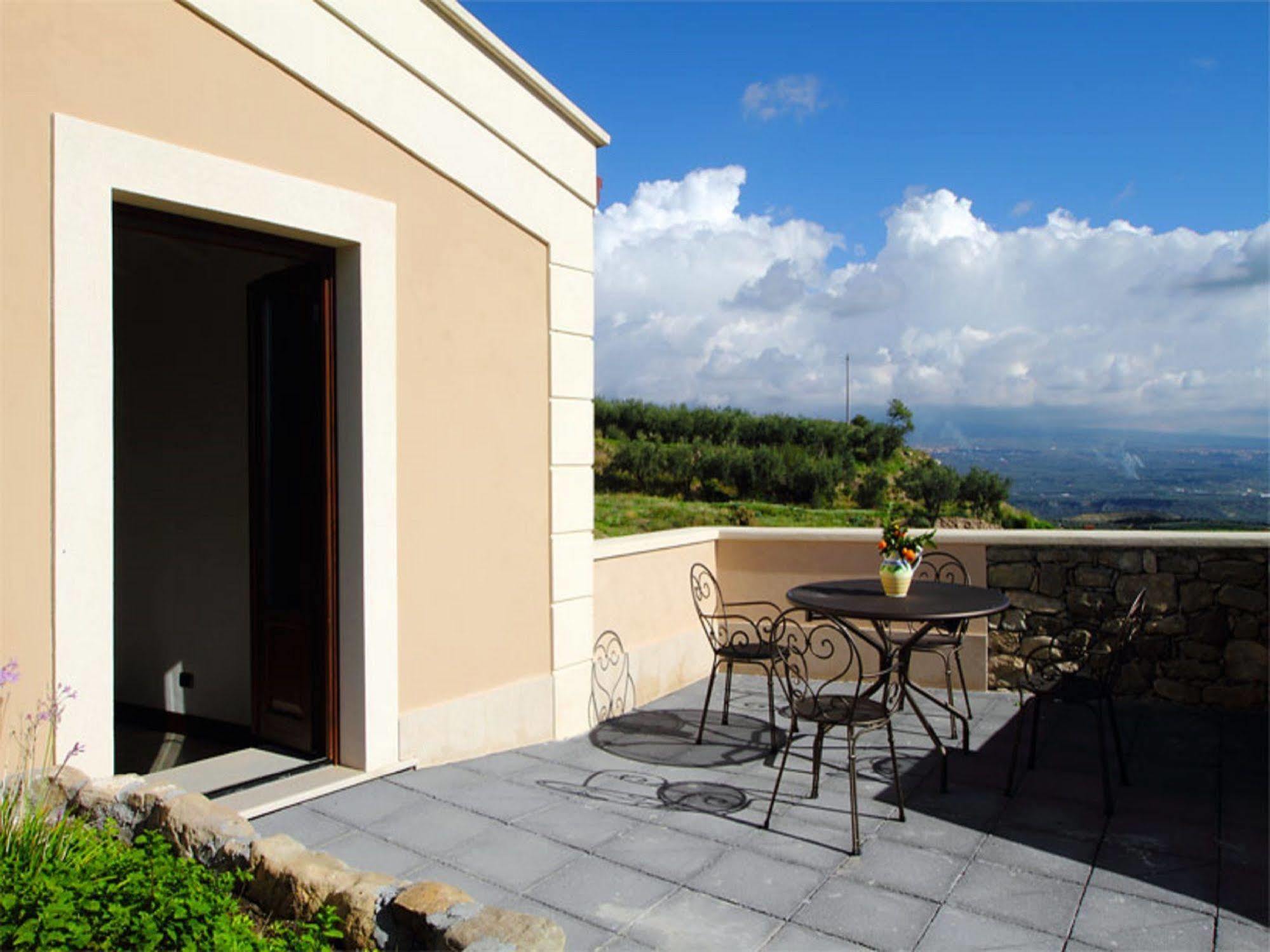 Vecchia Dimora Resort Centuripe Exterior photo