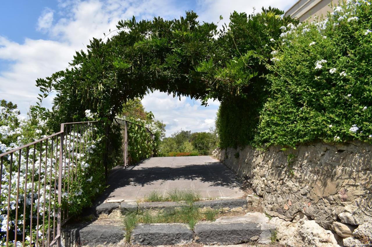 Vecchia Dimora Resort Centuripe Exterior photo